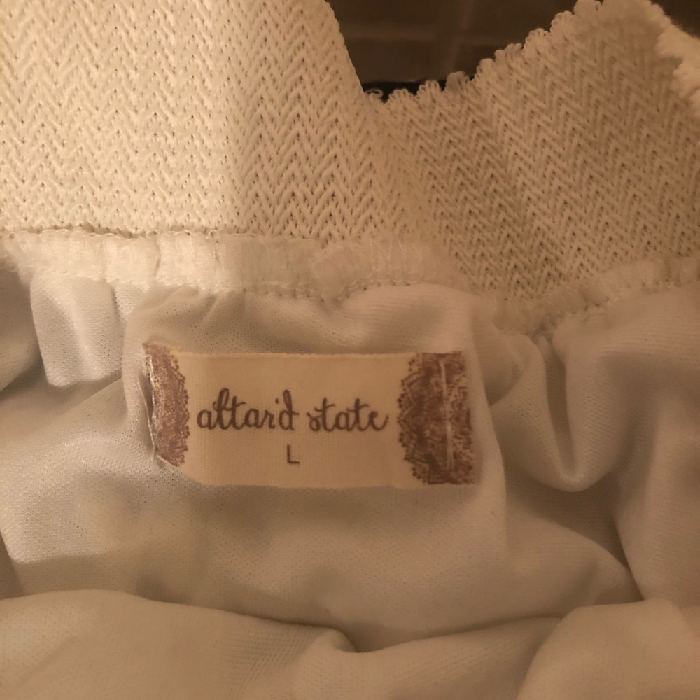 Altar’d State Lace mini-skirt - Picture 3 of 3